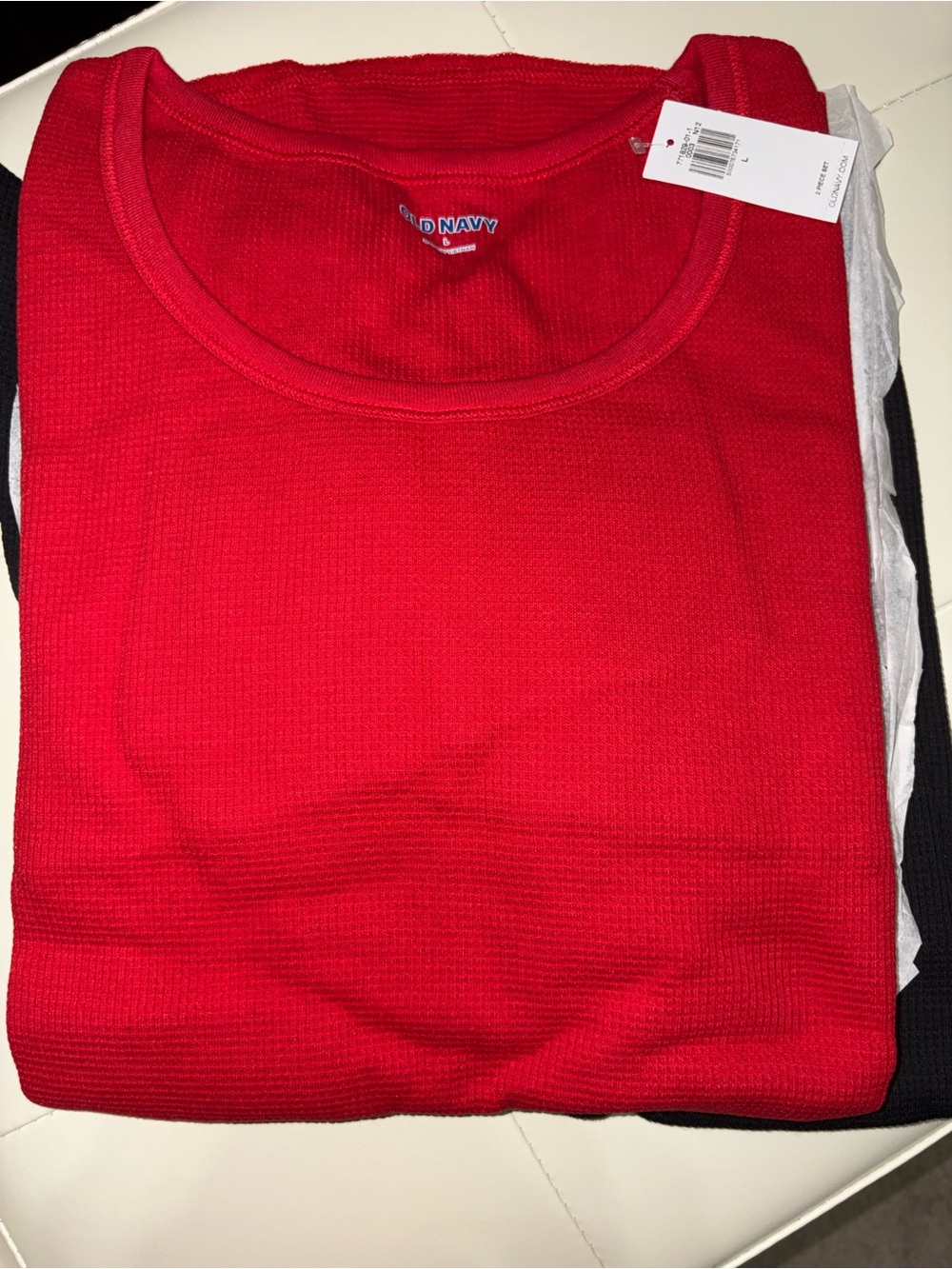 Old Navy Pkg of 2 Thermals Black/Red SZ L NWT